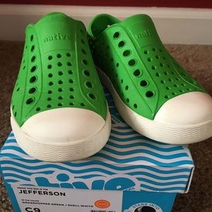 Boys Native sneakers